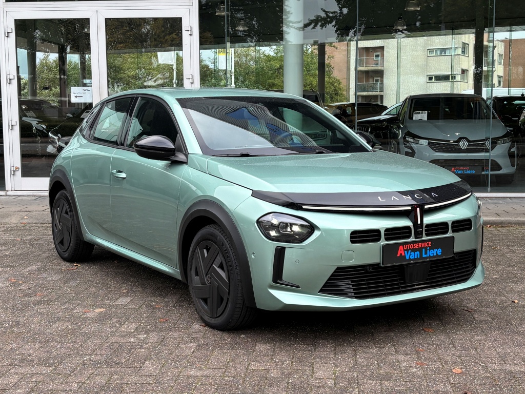 Lancia Ypsilon 1.2 Turbo Hybrid 100pk eDCT6 LX 57537660-0.jpg | Autoservice van Liere Middelburg