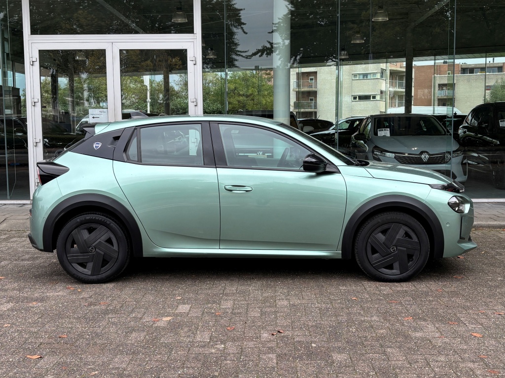 Lancia Ypsilon 1.2 Turbo Hybrid 100pk eDCT6 LX 57537660-1.jpg | Autoservice van Liere Middelburg