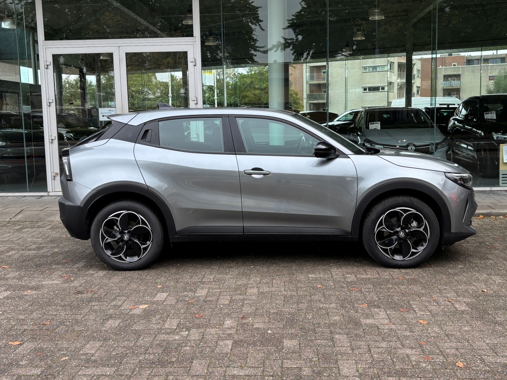 Alfa Romeo Junior 54 kWh 156pk Elettrica 57537833-1.jpg | Autoservice van Liere Middelburg