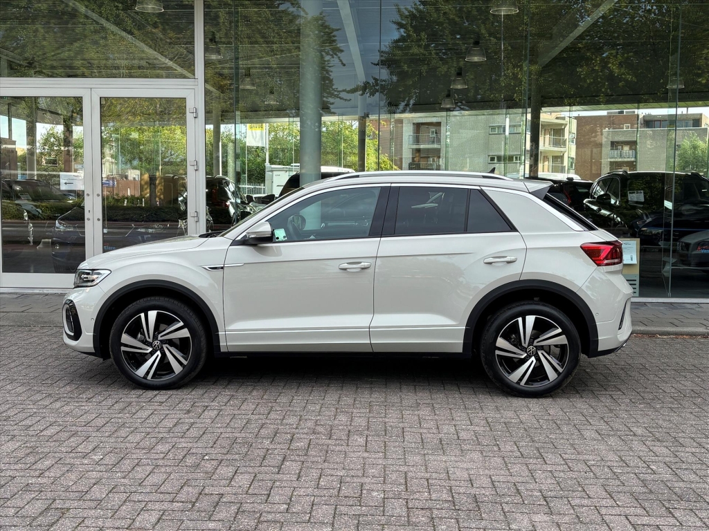 Volkswagen T-Roc 1.5 TSI 150pk 7-DSG R-line| Camera | Keyless|Unieke KM stand| Elek klep| Rijklaarprijs incl.garantie 56754716-2.jpg | Autoservice van Liere Middelburg